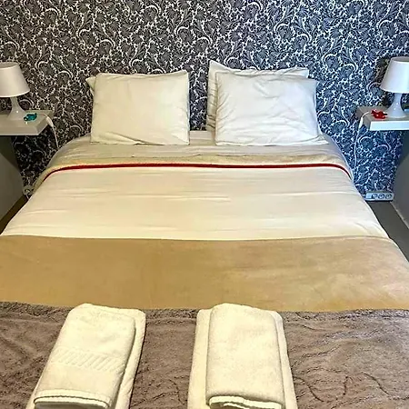 Liber Hostel *